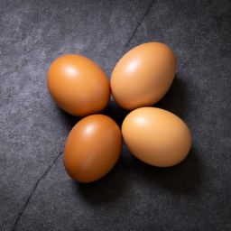 雞蛋美容護(hù)膚的秘密揭示：蛋清與蛋黃，哪個更好？