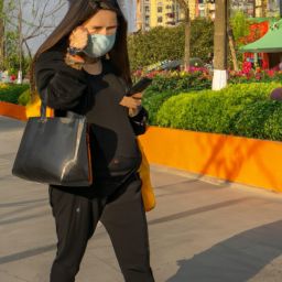經(jīng)期可以做美容護膚嗎女生：揭秘真相，了解正確的護膚知識！